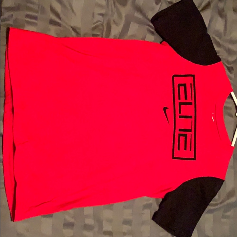 Kids Nike tee shirt